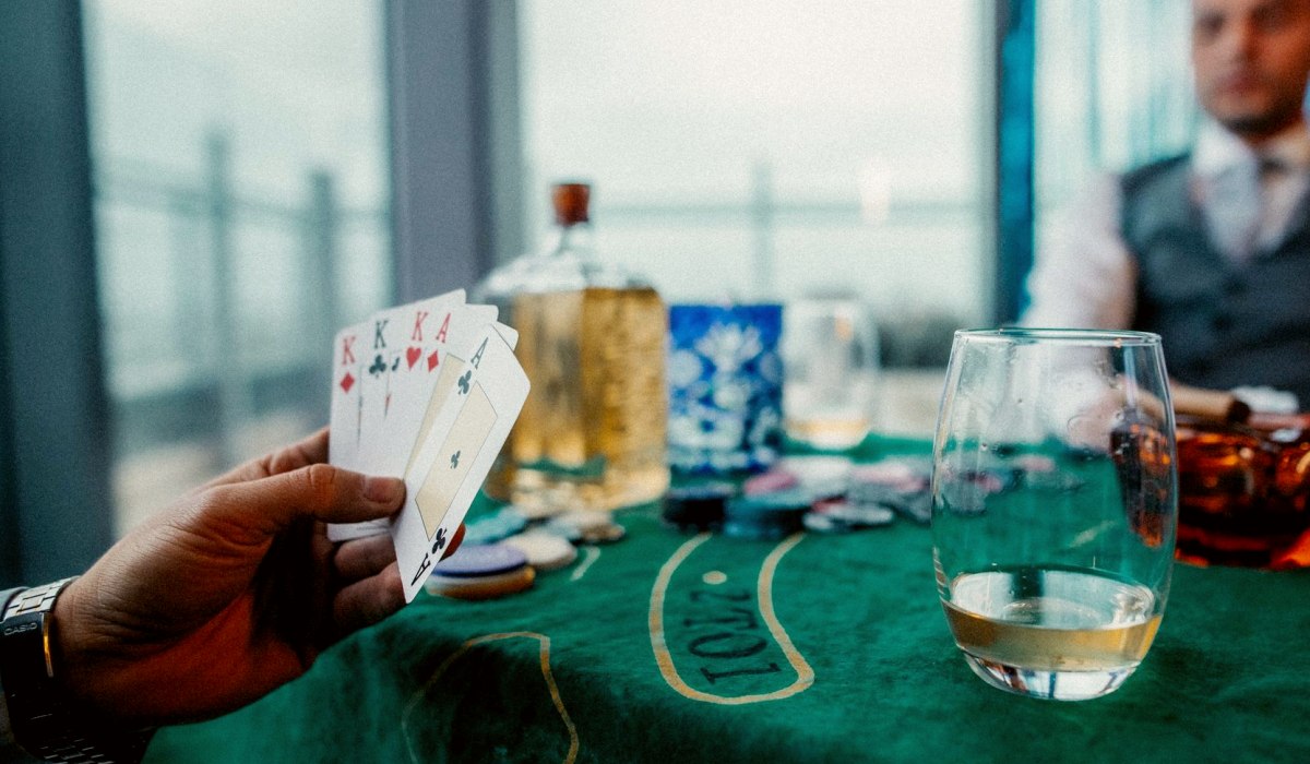 德州扑克术语大全 中文 - 德州扑克术语大全中文：从新手到高手的必备词汇解析