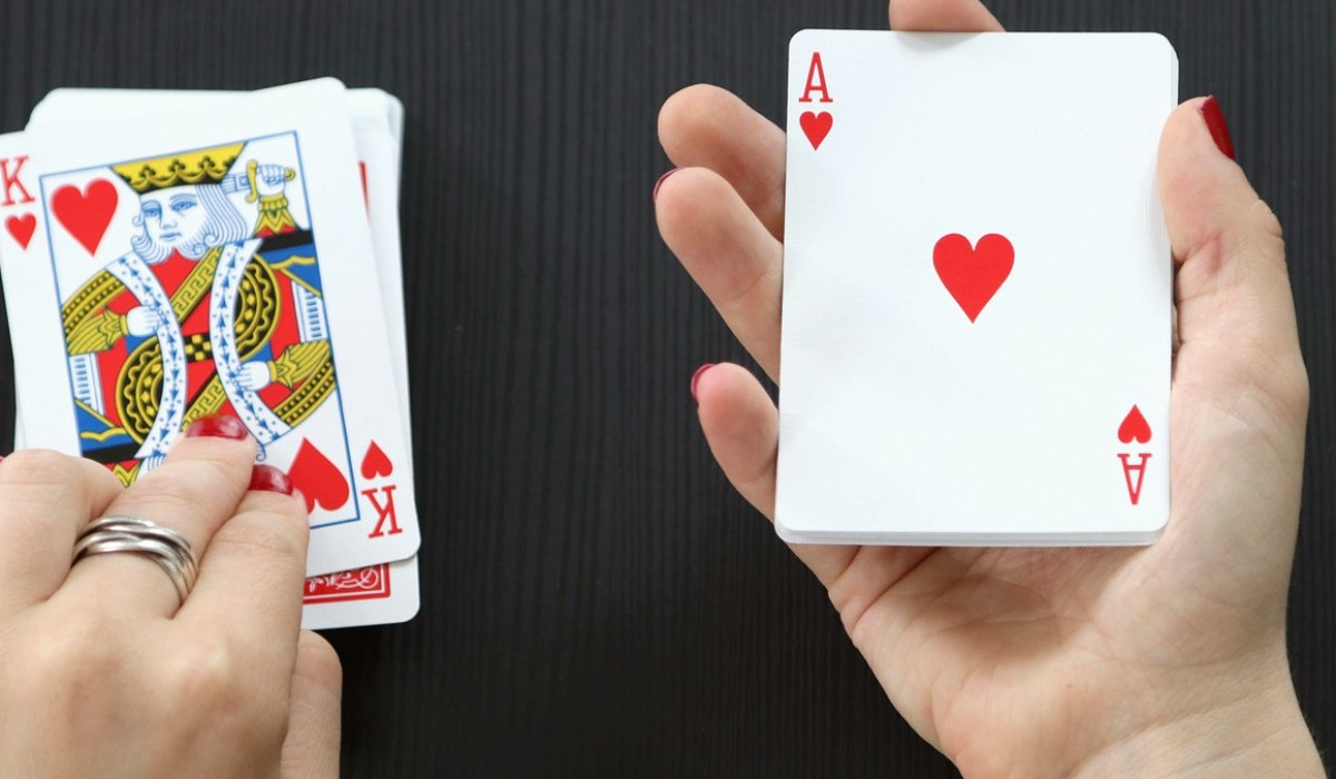 https://www.pokertube.com/article/wsop-main-event-2026-mizrachi-has-monster-day-3 - WSOP主赛Day3：Michael Mizrachi从短码到巨码的逆袭之路