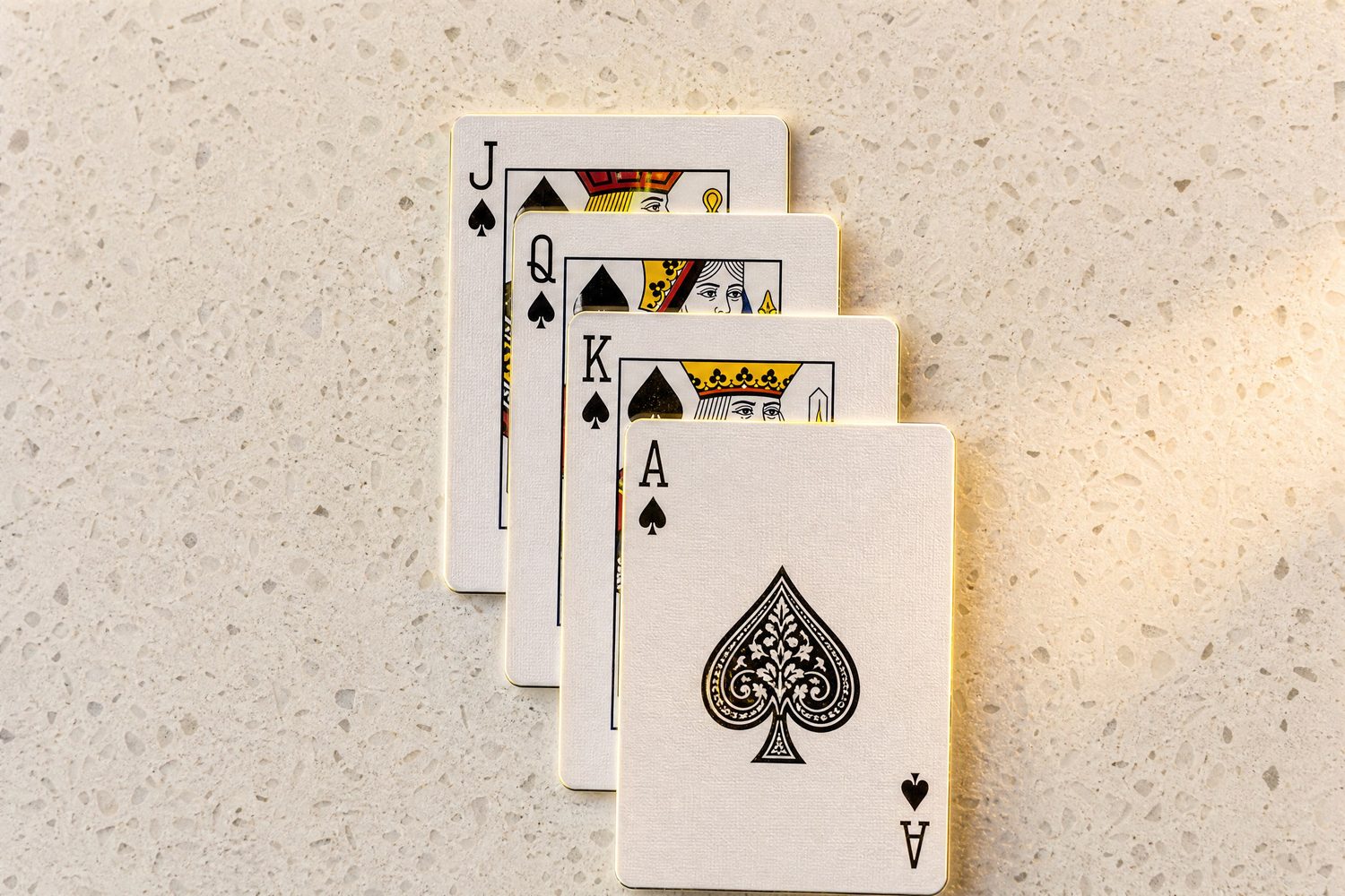 QQPOKER位置优势六种利用方式:从翻前到河牌的实战拆解(要点图解)