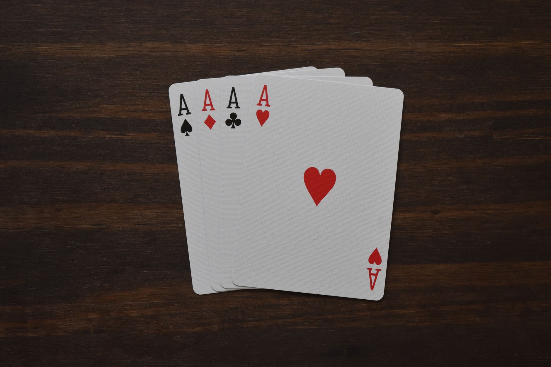 WSOP线上赛：Arthur Thiriart首夺金手链，比利时选手的Monster Stack制胜之道（要点图解）